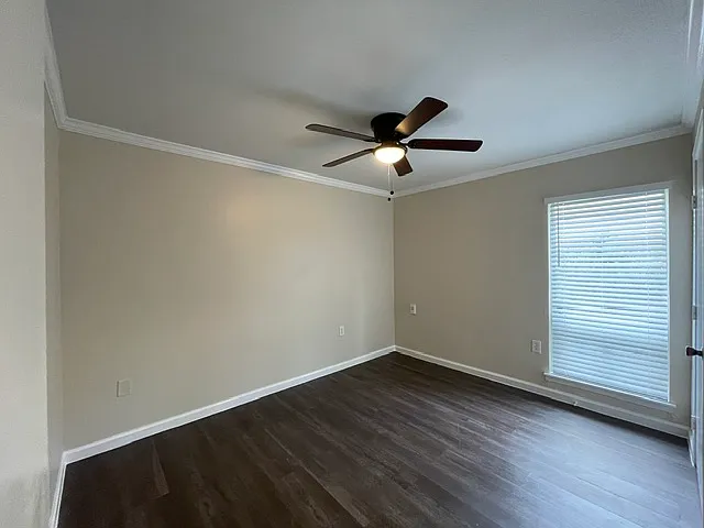 11902 Las Vegas St — Photo 12