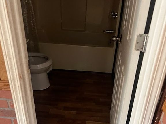 4th image of 29 Woods Dr #101