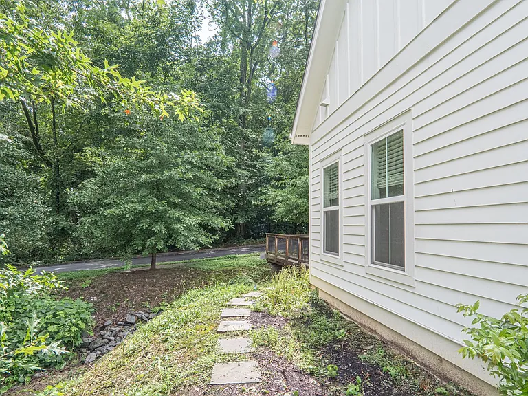 2400 Lowe St NW #B — Photo 14