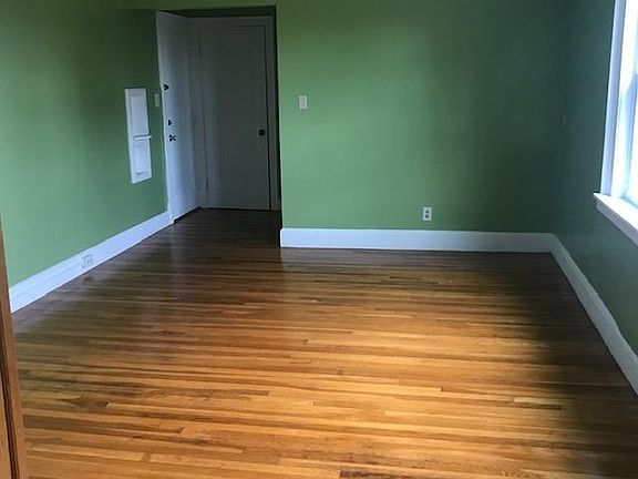 5th image of 195 Thomas Burgin Pkwy Unit 401
