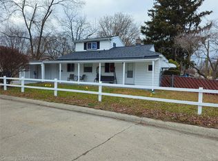 2829 Batavia Ct, Westland, MI 48186