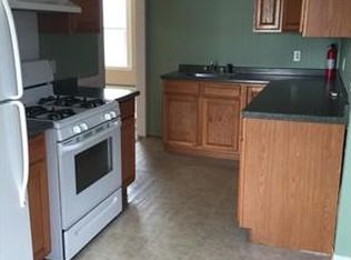 9 Washington St APT 2, Franklin, MA 02038