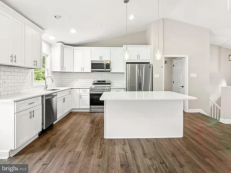 10788 Forest Edge Cir — Photo 2