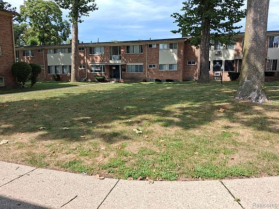 4th image of 17276 Bentler St APT 3