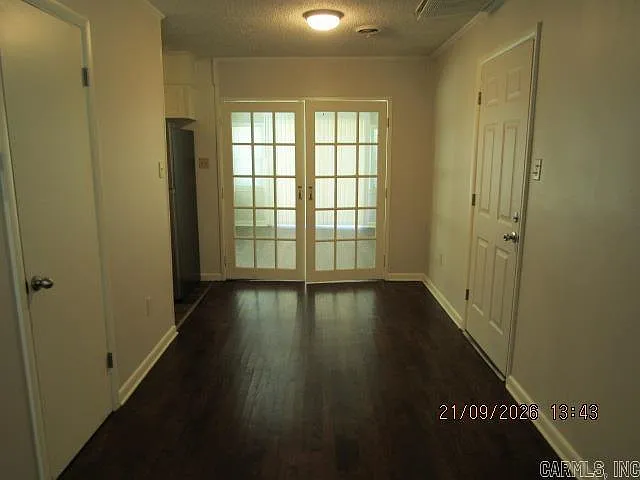 3 bed, 1.5 bath, 1288 sqft, $1,300 — Photo 4