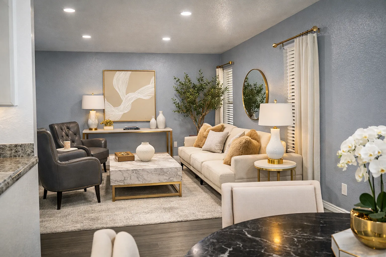 The Beverly Apartment Homes — Photo 3