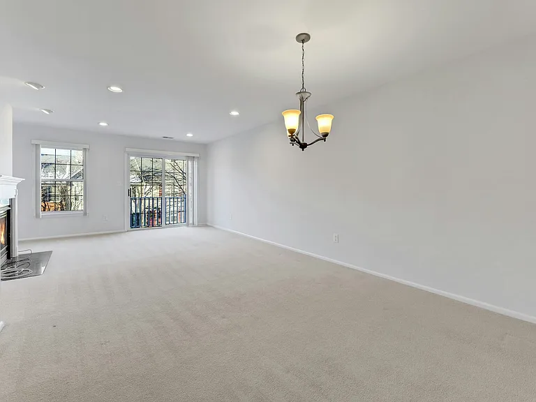 2198 Kent Ct #2198 — Photo 10
