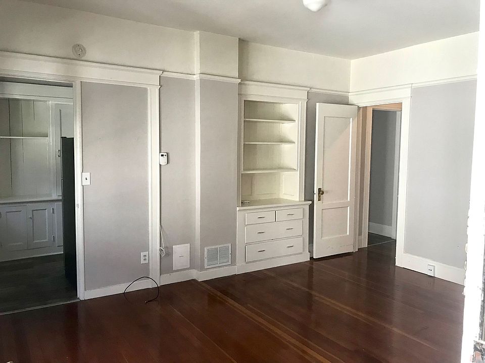 1st image of 309 Kipling St #309