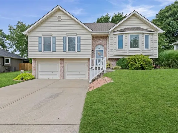 108 Sumac St, Smithville, MO 64089