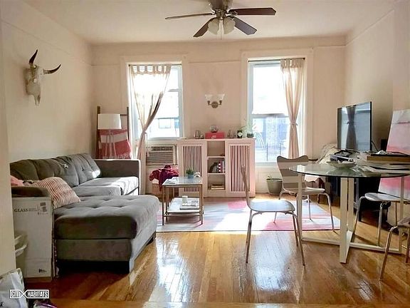 2nd image of 132 W 73rd St APT 5