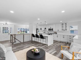 6317 Charnwood St, Springfield, VA 22152