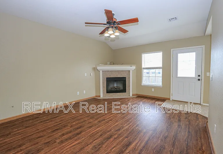 621 Bliss Cir — Photo 9