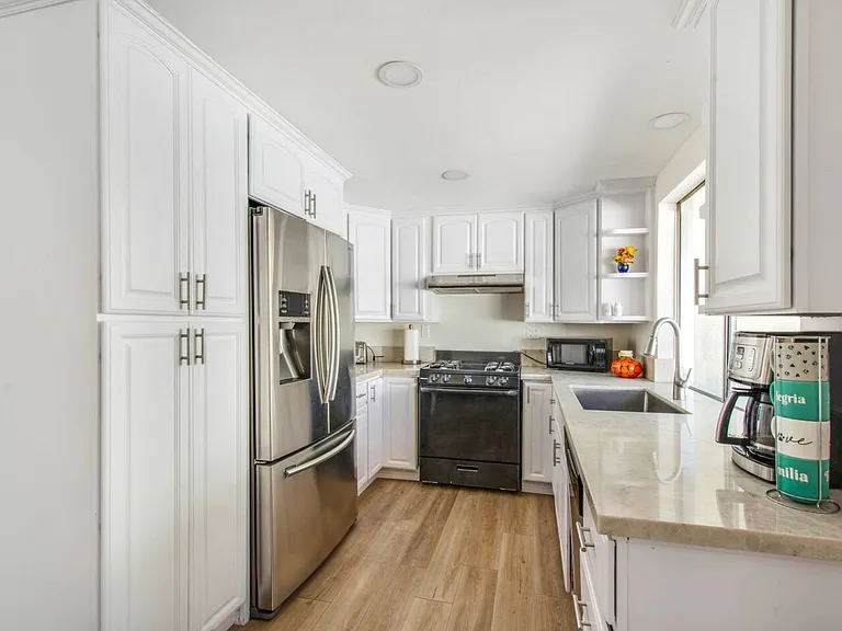 405 Nobel Ave #A — Photo 15