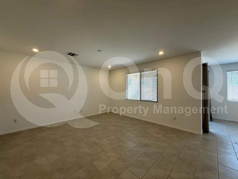 6704 E Caminito La Piscina — Photo 7