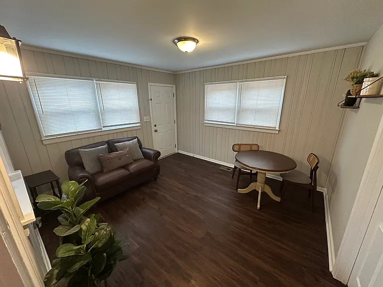 2499 Jewel St — Photo 11