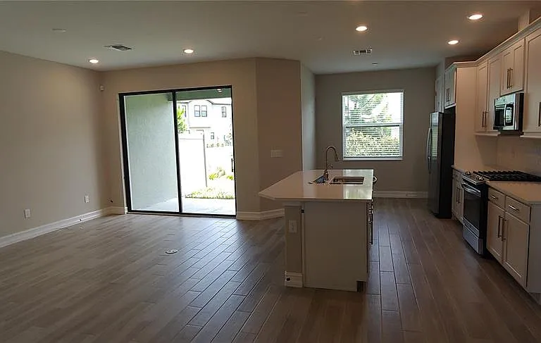 4712 Lagona Ln — Photo 25
