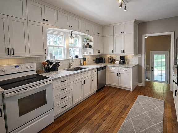 5th image of 508 Dupont Ave NE
