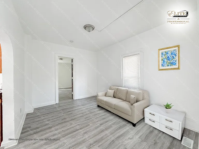 836 E Shiawassee St #1 — Photo 6