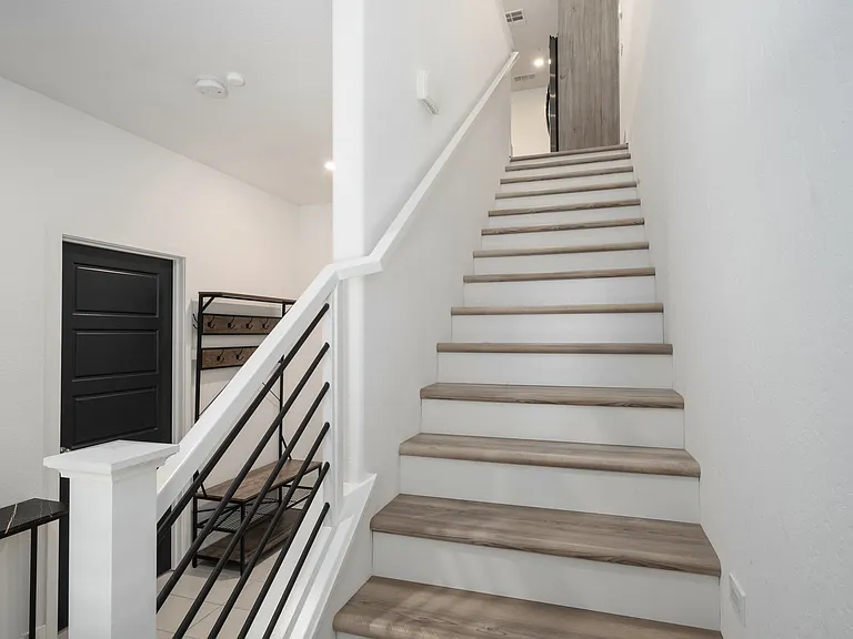 2783 E Tamarind Dr — Photo 5