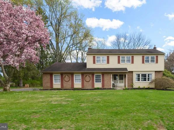 454 Gateswood Dr, West Chester, PA 19380