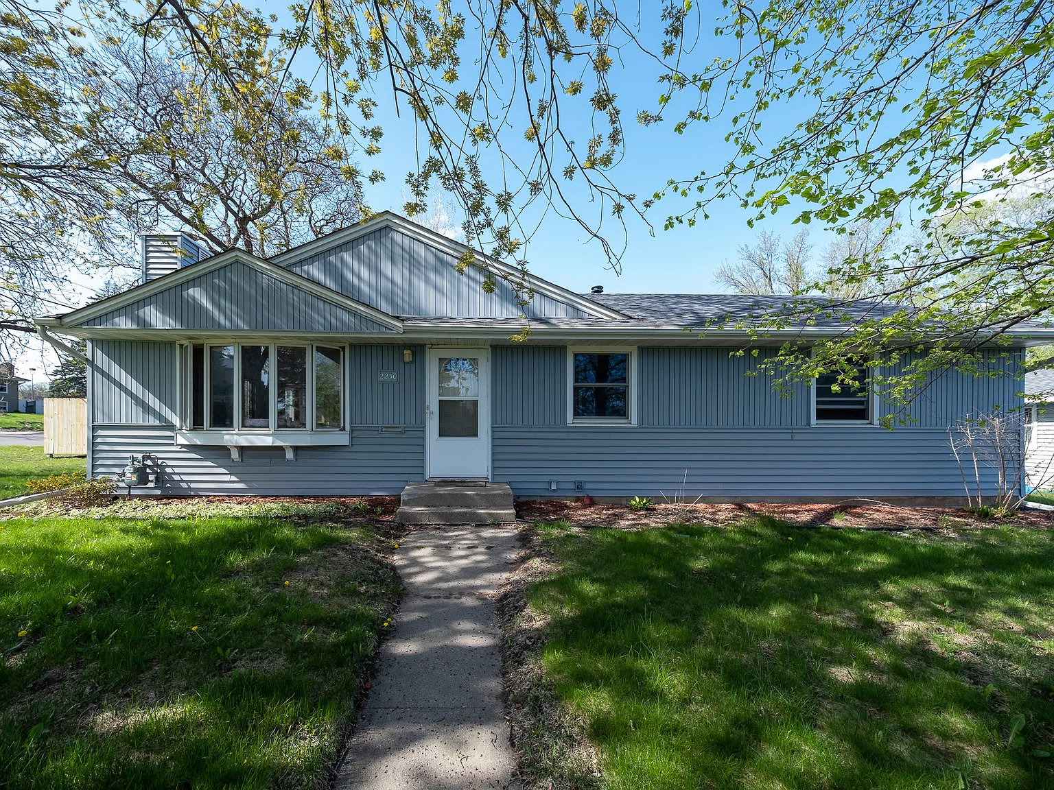 89th Street West, Bloomington (2230) AB MG2 - 1 — Photo 1