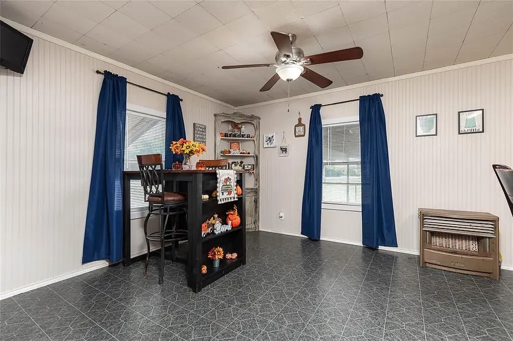 3 bed, 1450 sqft, $1,700 — Photo 2