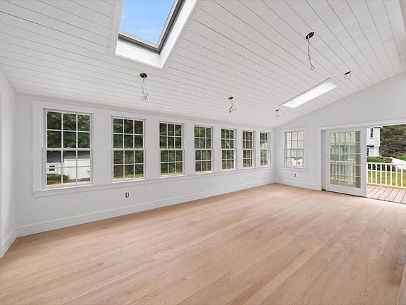 5th image of 3 Hollyhock Ln