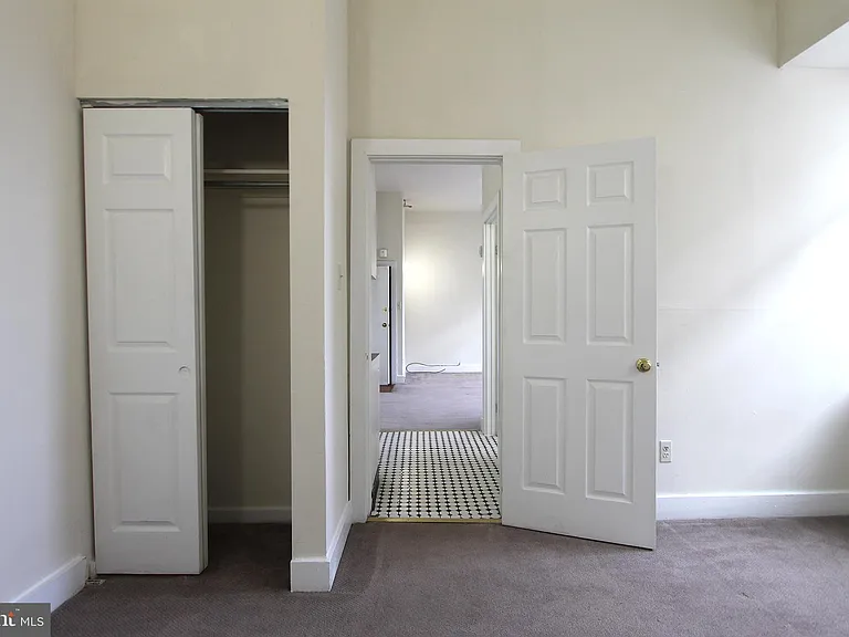 100 E Price St #1G — Photo 11