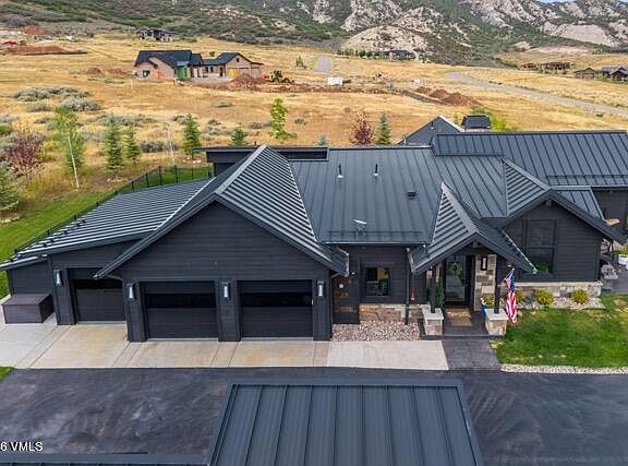 2nd image of 878 Gray Rock Dr