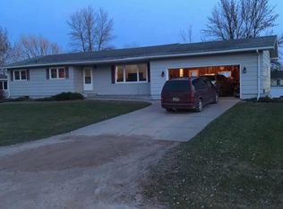 505 12th St, Manvel, ND 58256