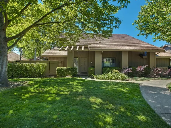 2021 Promontory Point Ln, Gold River, CA 95670