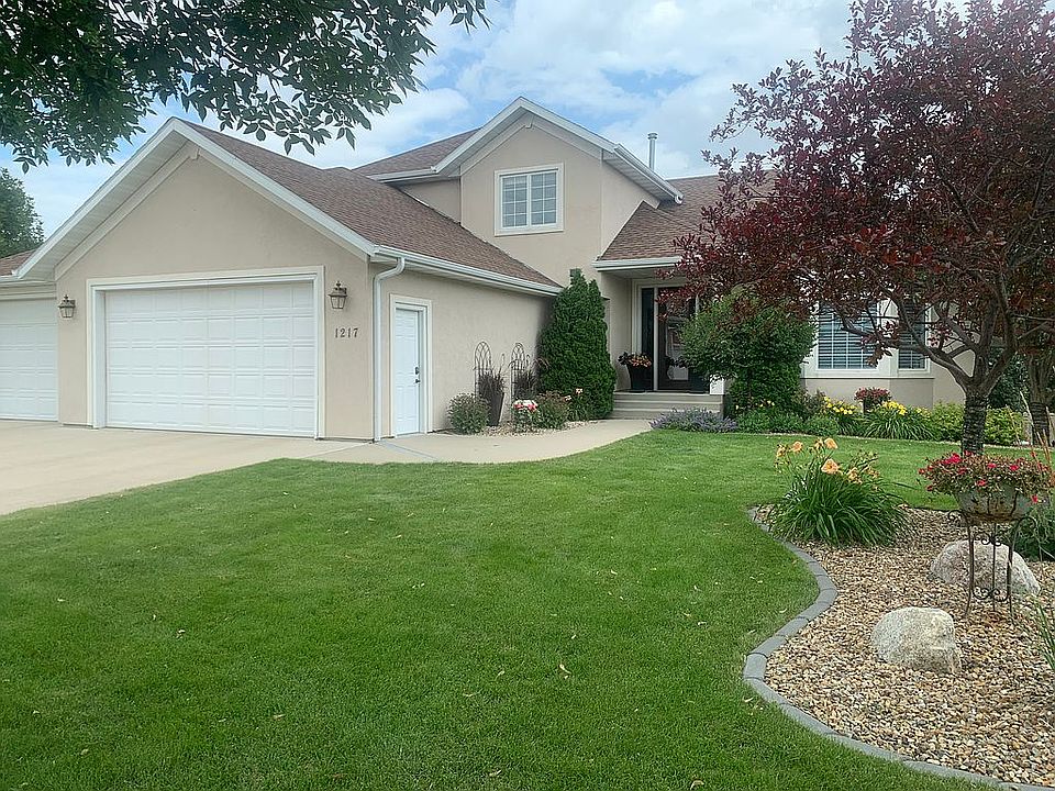 1217 Eagle Crest Loop