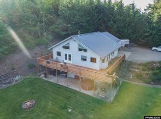 38570 Red Clay Ln, Lebanon, OR 97355