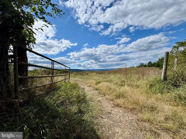 1030 Kites Rd, Petersburg, WV 26847