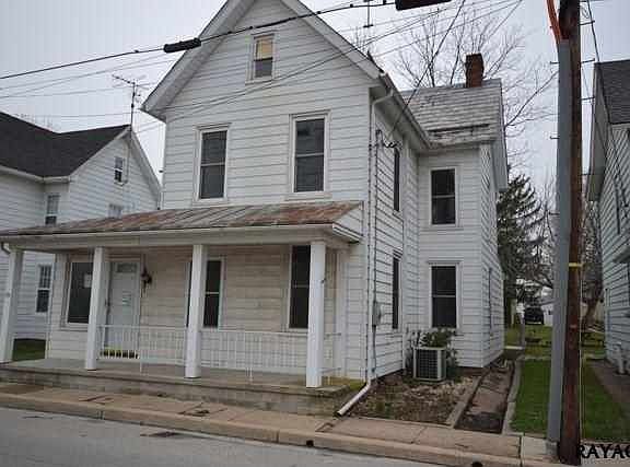 2nd image of 110 Harrisburg St