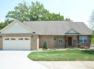 318 Danielle Ct, Maryville, TN 37803