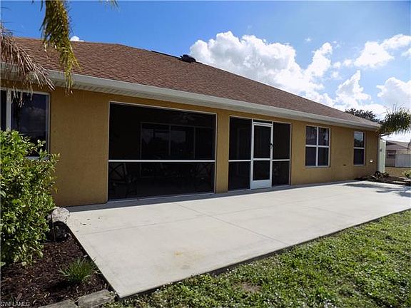 3rd image of 1320 NE 9th Pl