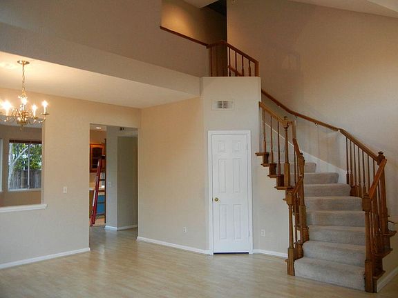 3rd image of 1297 Ashford Ct