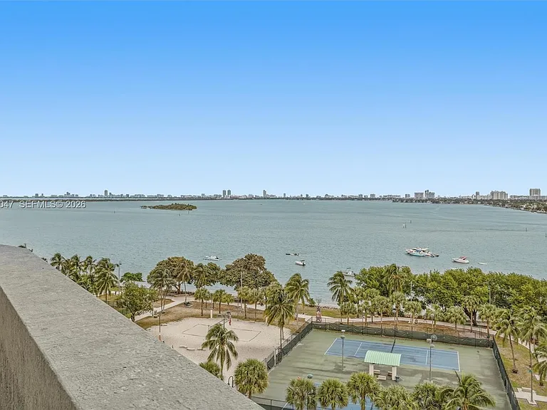 1750 N Bayshore Dr #4801 — Photo 66