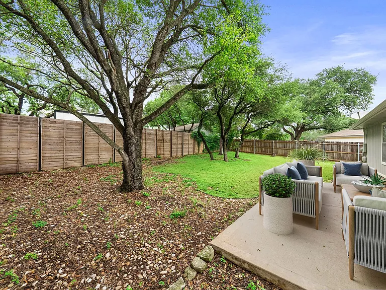 10410 Cayuse Cv — Photo 24