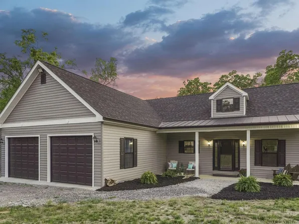 129 Long Beach Blvd, Clarksville, VA 23927