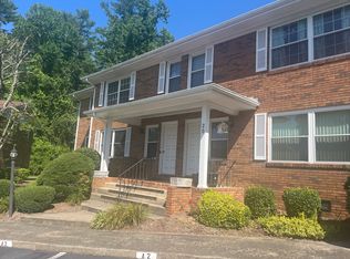 28 Capri Ln, Hendersonville, NC 28791