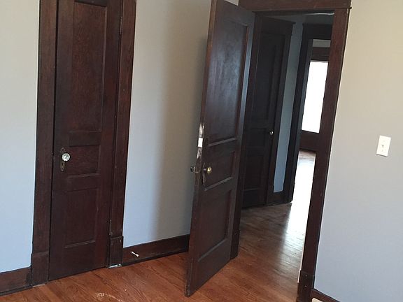 4th image of 2901 Highland Dr