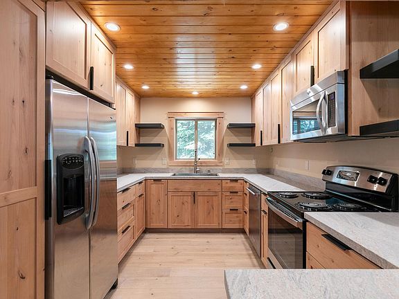 5th image of 11127 Alder Dr