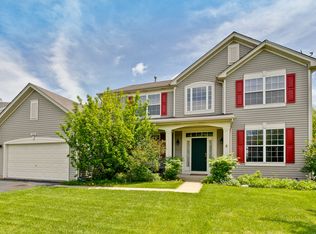 228 Thrush Cir, Lindenhurst, IL 60046