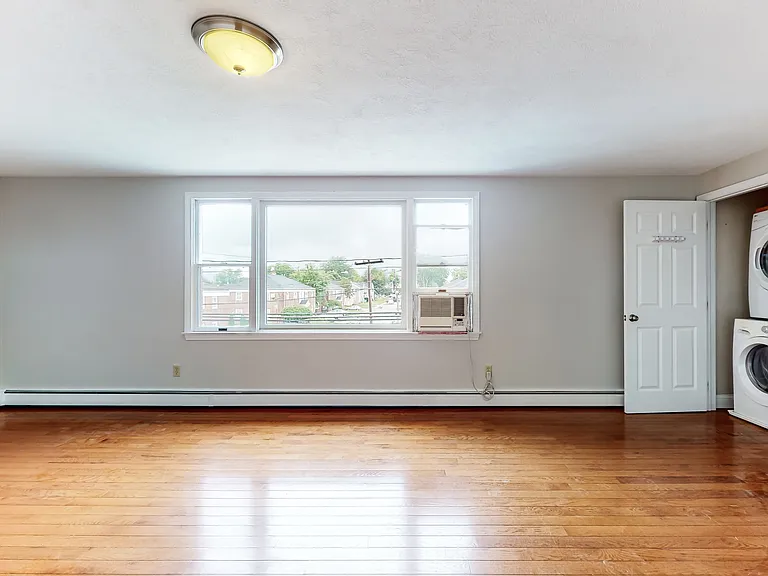 243 Lexington St #2 — Photo 8