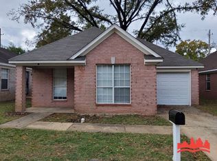 3035 Meadows Ln, Memphis, TN 38118