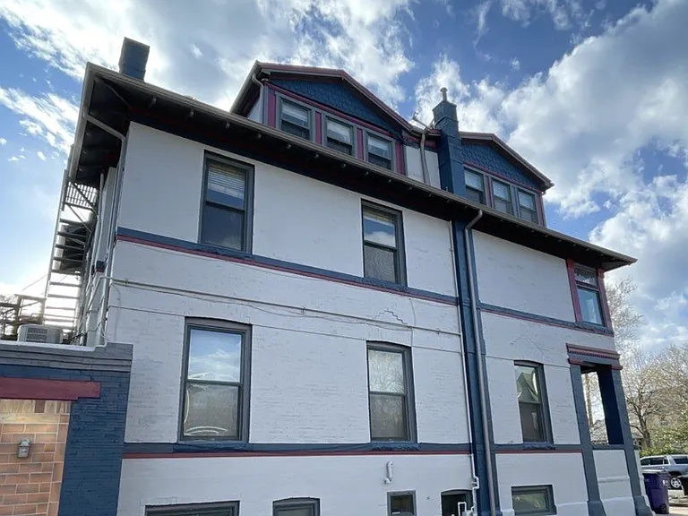 200 W Irvington Pl #B — Photo 12
