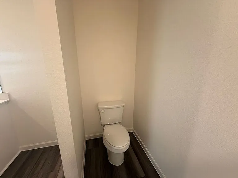 2210 Meadow Park Dr — Photo 19