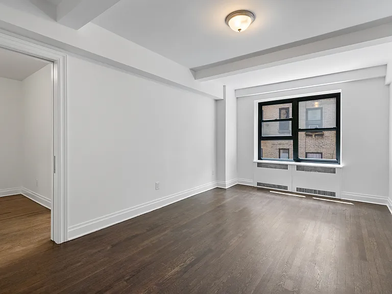 160 E 89th St #4G — Photo 12